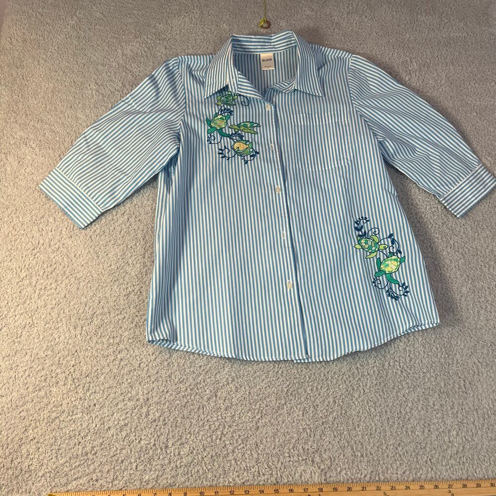 Blair white blue striped button up shirt fish and sea turtle embroidery size M